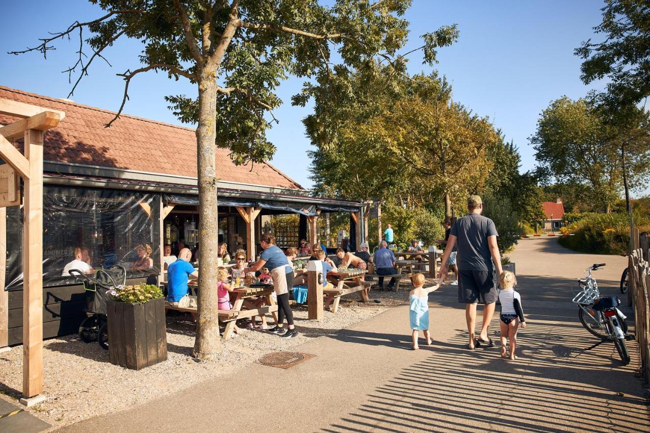 Rcn Vakantiepark Toppershoedje Ouddorp Exterior photo