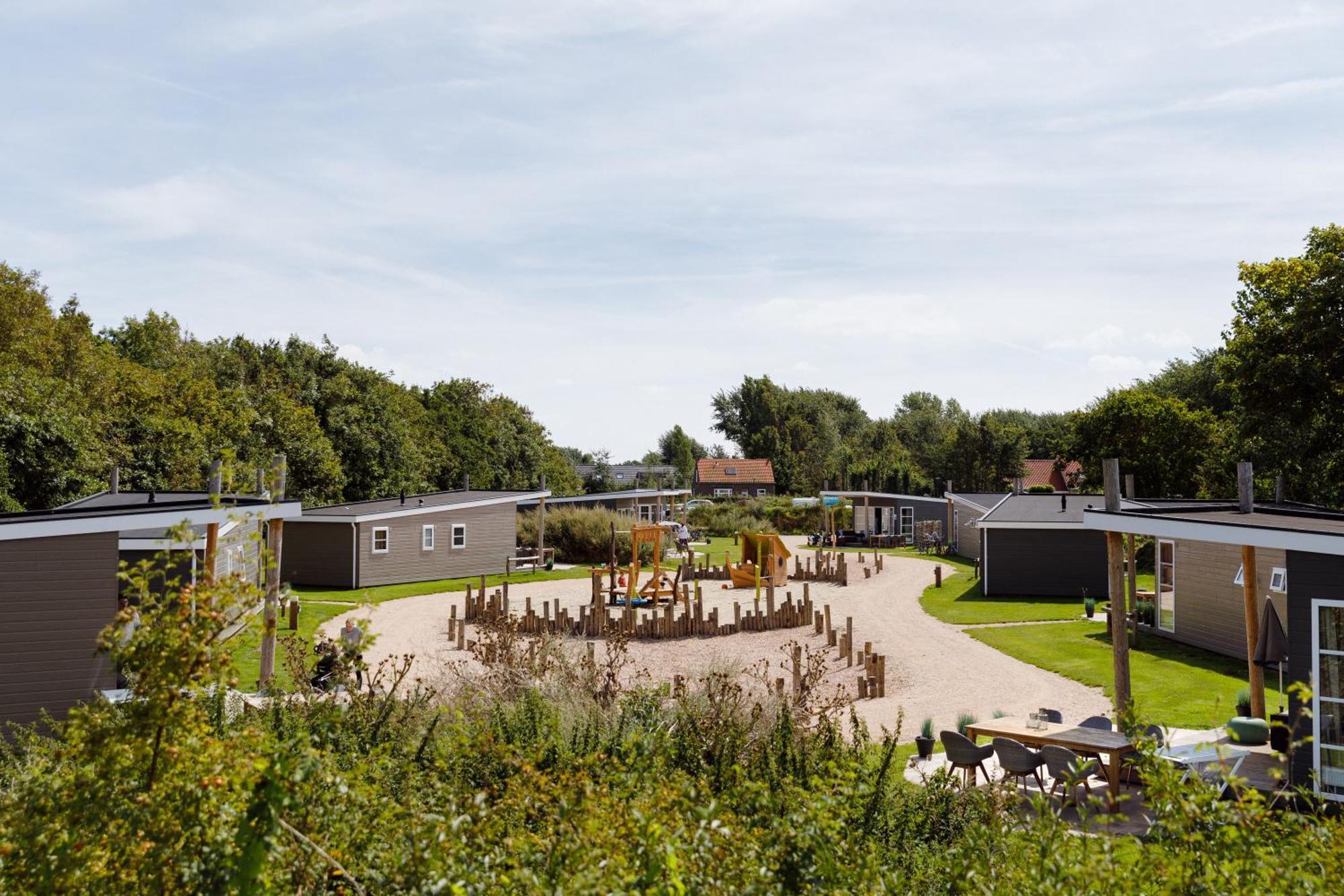 Rcn Vakantiepark Toppershoedje Ouddorp Exterior photo