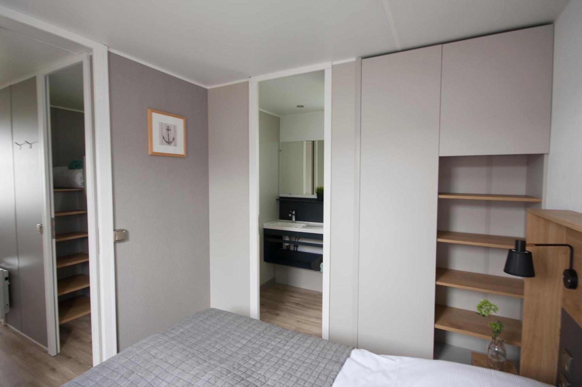 Rcn Vakantiepark Toppershoedje Ouddorp Room photo